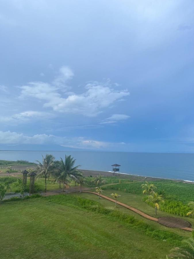 Seafront Residences Vacation Getaway Сан-Хуан Экстерьер фото